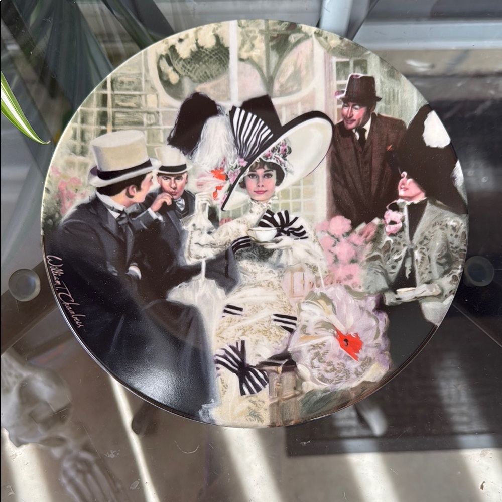 Vintage Style Decorative Plate